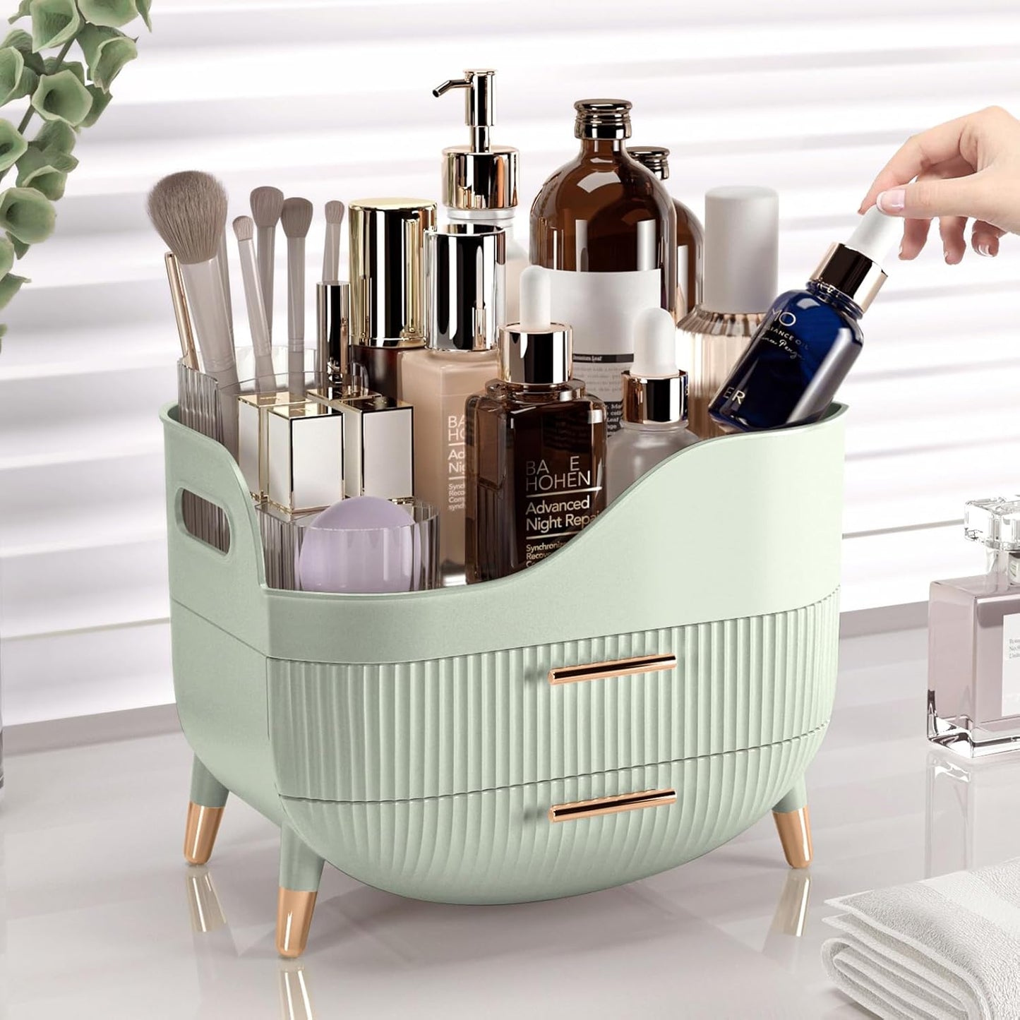 Deluxe Skincare & Makeup Organizer 🪞✨ Clear Multi-Compartment Countertop Storage – Perfect for Cosmetics, Jewelry & Home Essentials