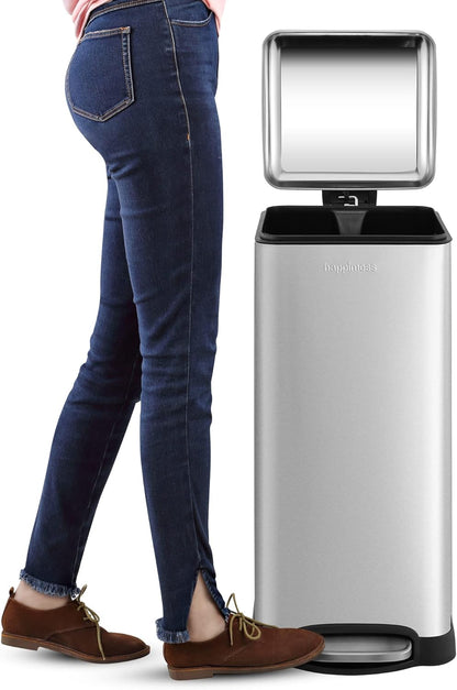 Retro 8-Gallon Step Trash Can 🗑️ | Fingerprint Resistant, Modern Minimalist Design for Home & Office 🌸